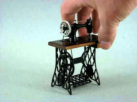 چرخ خیاطی قدیمی